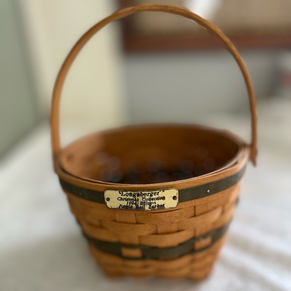 Longaberger Classic Brown Basket with Handle VINTAGE
